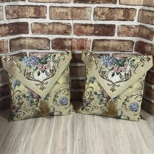 Pair Of Lovely Vintage Floral Tapestry Pillows Tassels Blue Pink Hydrangea Roses